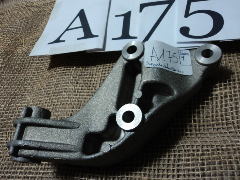 A175 - supporto LATO CAMBIO originale fiat - LANCIA Y FIAT PUNTO 176 Foto 1 de 1