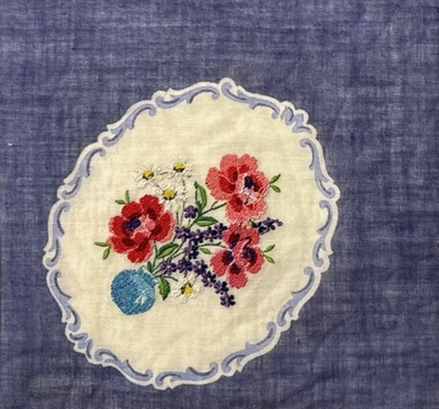 Pañuelo floral vintage bordado Petit Point azul marino dulce Foto 1 de 4