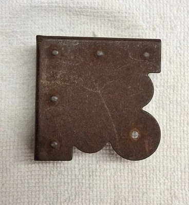 ANTIQUE BRASS PLATED STEAMER TRUNK,TOOLBOX,STORAGE CHEST DECORATIVE CORNER - Image 1 of 4