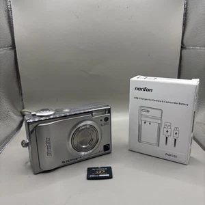 Fujifilm Digital Camera FinePix F11 6.3MP Silver Tested Charger + 256mb XD Card - Picture 1 of 16