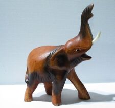 Eléphant sculpté en bois de Suar 18x12