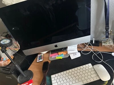 Apple iMac 21.5" (1TB HDD, Intel Core i5-7400, 3.00GHz, 8GB) Silver - MNDY2LL/A - Image 1 of 2