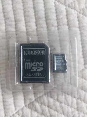 Kingston 256 GB microSDHC Class 10 UHS-1 Memory Card 80MB/s - Image 1 of 2