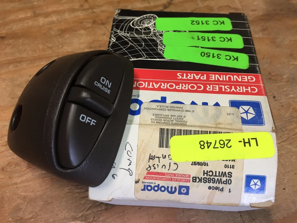 Interruptor de tablero de control de crucero Dodge Neon Nos Mopar 1995-99 (marrón) OPW685KB 4793489 Foto 1 de 1