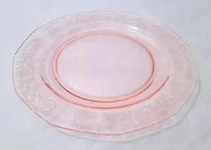 Plato de ensalada de vidrio rosa grabado vintage Fostoria Versailles 7 1/2" 354 - Imagen 1 de 3