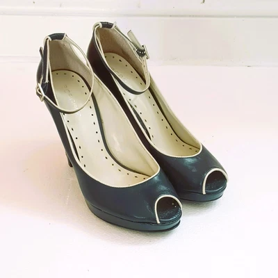 BCBGeneration 露趾高跟鞋 8.5 蓝色 2 色踝带 — 第 1/4 张图片