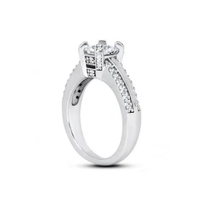 Anillo de compromiso de oro de 18k con diamantes extraídos en tierra princesa VS2 4 1/2ct H - Imagen 1 de 3