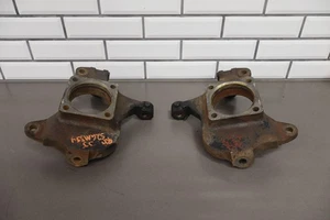01-07 Chevy GMC 2500HD Rust Free Front Spindles/Knuckles OEM - Picture 1 of 24
