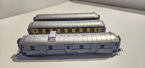 Lima HO Scale Passenger Car Set 3 Cars - Picture 1 of 8