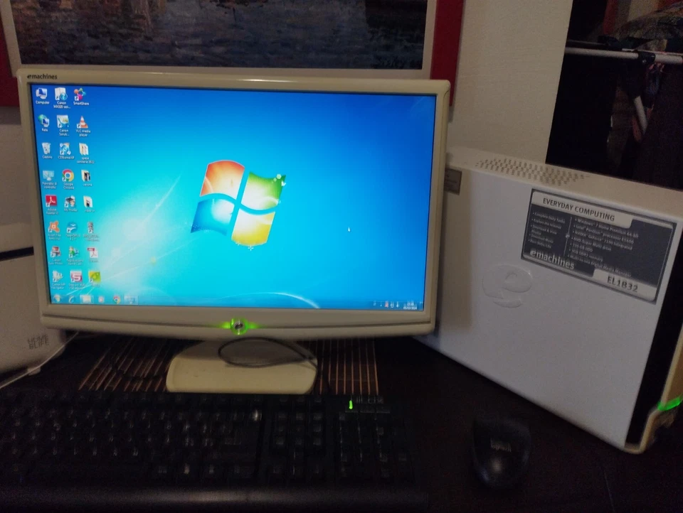 pc Emachines el1832 slim bianco 4gb - Immagine 1 di 4