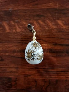 Vintage Porcelain Pendant Egg Golden Flower Design Floral Charm - Picture 1 of 6