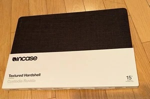 InCase Textured Hardshell For 15” MacBook Pro w/Thunderbolt 3 (USB-C) - Woolenex - Picture 1 of 4