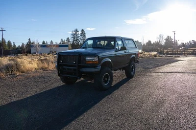 Ford Bronco U100 1996 Foto 1 de 4
