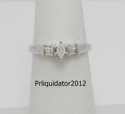 Anillo de compromiso de aniversario de diamantes marquesa naturales de platino 950 de 1/5 quilates Foto 1 de 4