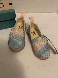 Toms Little Girl Shoes Pink Multi Iridescent Mermaid Scales Print Size 5 - Picture 1 of 9