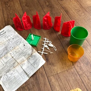 VINTAGE 1972 WALT DISNEY SHAKER MAKER SET IDEAL TOY CO. - Picture 1 of 10