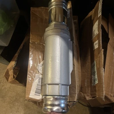 Thomas & Betts XJG84-EMT 3" CONDUCTO JUNTA DE EXPANSIÓN ACOPLAMIENTO ACCESORIO 4" MAX Foto 1 de 2