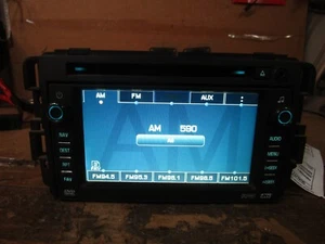 08 09 Chevy Suburban Radio Navigation CD Player Display Screen 25894202 - Picture 1 of 8
