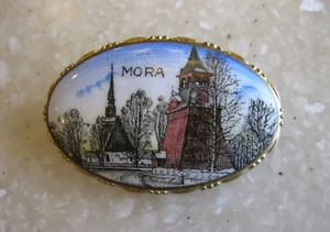 Oloder Vintage or Antique Oval Pin Brooch / Enameled / Mora, Sweden / C Clasp - Picture 1 of 6