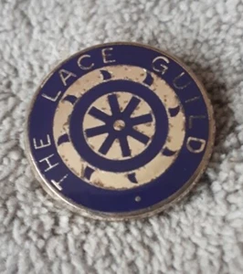 THE LACE GUILD Vintage Esmalte Pin Insignia/Broche, Coleccionable Tono Azul y Plata  - Imagen 1 de 2