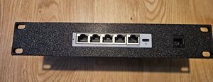 Ubiquiti UniFi USW-Flex-2.5G-5 (Flex Mini 2.5) 10" 1U Rack Mount - Picture 1 of 4