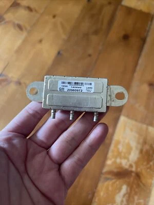 Разъем модуля управления мобильного телефона GMC Canyon 2018-2020 годов выпуска 20960972 от оригинального производителя - Изображение 1 из 4