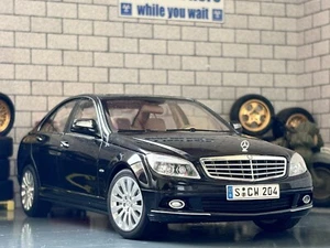 1:18 *EN CAJA* AUTOart 2012 Mercedes-Benz Clase C W204 - LHD negro modelo de coche *raro - Imagen 1 de 13
