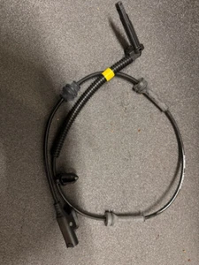 2019-2023 Jeep Cherokee Front Wheel Speed Sensor 68141887 OE - Picture 1 of 1