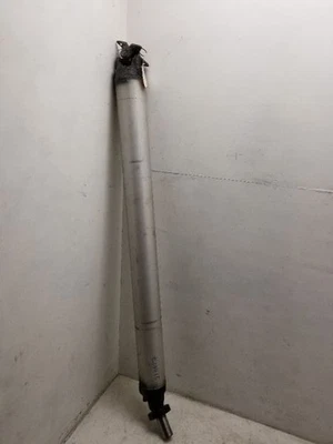 10-18 TOYOTA SEQUOIA 5.7L RWD AT REAR DRIVE SHAFT ASSEMBLY  - Image 1 of 4