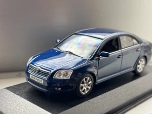 MINICHAMPS 1/43 Toyota Avensis Diecast Model Car Loose No Box - Picture 1 of 8