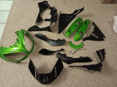 KAWASAKI NINJA 650 FAIRINGS LOT GREEN TRIM KIT BODYWORK WINDSHIELD 2012-2016 - Image 1 of 4