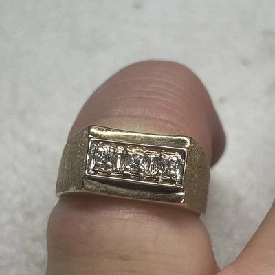 Anillo de boda para hombre 10k diamantes acabado texturizado 6,2 g Foto 1 de 4
