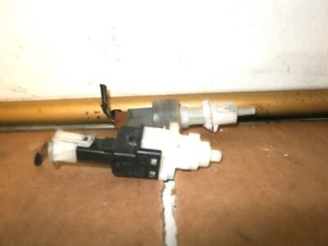 INTERRUPTORES DE LUZ DE FRENO E EMBRAGUE FIAT DOBLO 2004 - Imagen 1 de 5