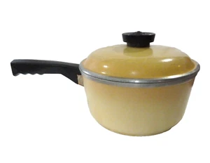 VINTAGE CLUB ALUMINUM 1.5 QT SAUCEPAN WITH LID~~YELLOW - Picture 1 of 5