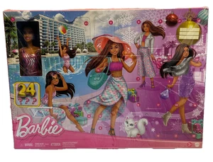 Barbie Adventskalender 24 Tage Fashion Überraschungen mit Puppe & Zubehör HKB09, NEU - Bild 1 von 10