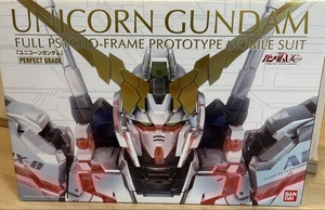Bandai PG Unicorn Gundam Prototype Full Psycho-Frame con set LED NUOVO - Foto 1 di 4