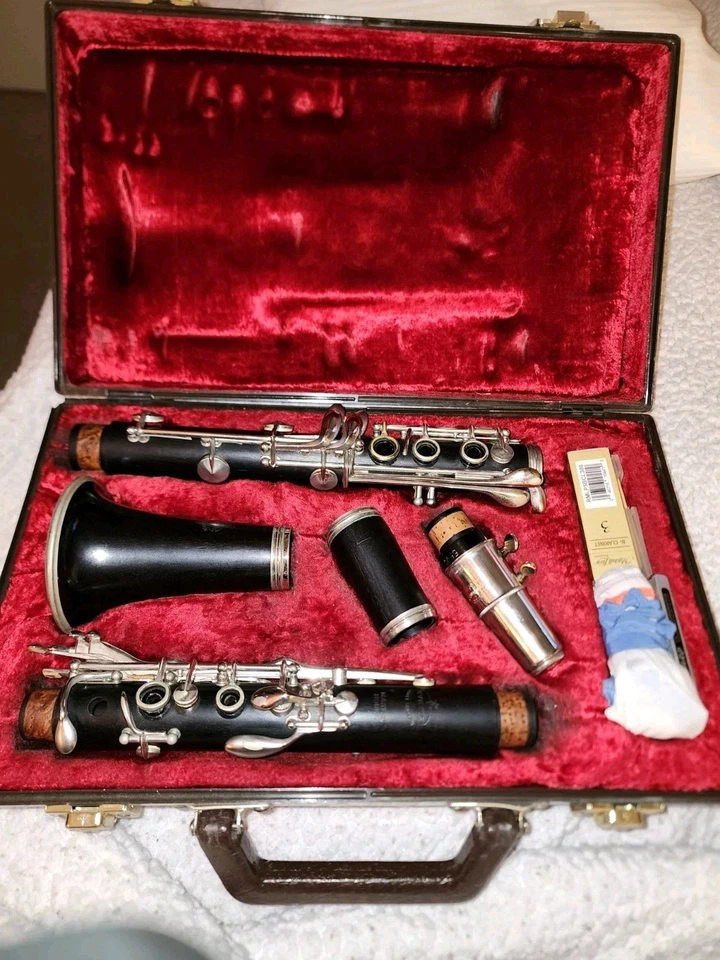 Evette Buffet Crampon Master Model Bb Clarinet - Image 1 of 4