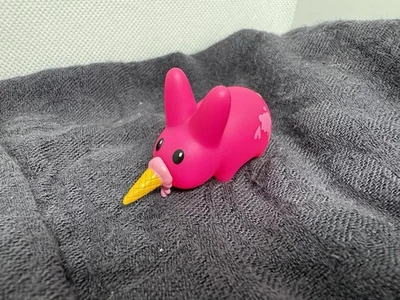 Figura Vinilo Cono Helado Rosa Kidrobot Frank Kozik Labbit Classics Sin Caja Foto 1 de 4