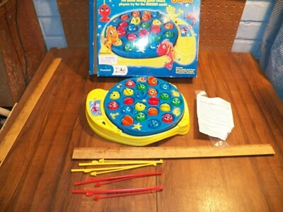 2009 PRESSMAN "Let's Go Fishin' Game" - Complete - Image 1 of 4