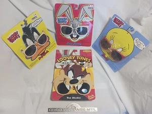 1990 Looney Tunes Sunglasses Bugs Bunny, Daffu Duck, Tweety, Taz - Picture 1 of 2