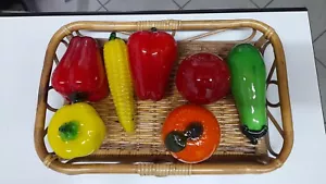 7 pezzi di frutta e verdura in VETRO MURANO con cestino in vimini vintage - Foto 1 di 11