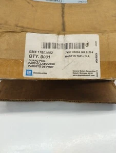 GM BUICK OEM NEW NOS MUD FLAP SPLASH GUARD SET 17802062 - Foto 1 di 3