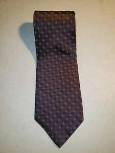 DKNY Herren Krawatte 100 % Seide lila geometrisch 56" x 3,75" - Bild 1 von 5