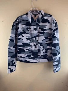 Giacca Rock & Republic donna/adolescente mimetica denim crop. Taglia S. NUOVO con etichette. - Foto 1 di 10
