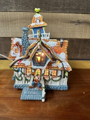 Falha — Disney Toontown Goofys Bounce House ilumina vila de Natal - Imagem 1 de 4