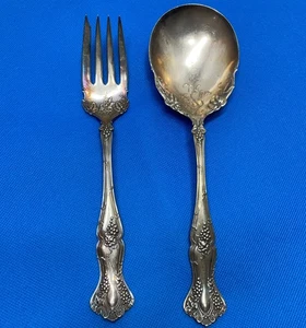 2 Stck. Vintage 1847 Rogers Bros Versilbert Weinrebe Servierlöffel & Gabel Set 9 Zoll - Bild 1 von 17