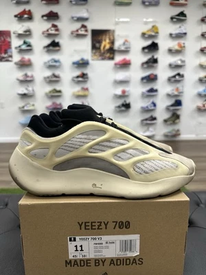 11码-阿迪达斯Yeezy Boost 700 V3 Azael — 第 1/4 张图片