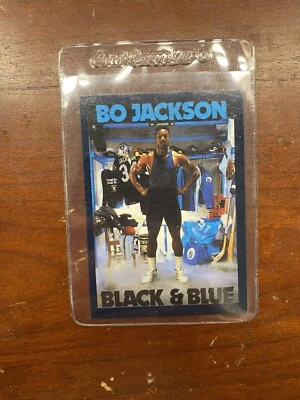 tarjeta bo jackson negra y azul Foto 1 de 2