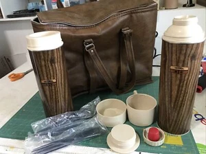 VTG 1960's Thermos Picnic Lunch Leather Tote WOOD GRAIN Bag Set Retro Nice - Picture 1 of 12