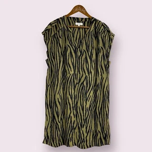 THML Green Black Zebra Print Dress Medium Knee Length Shift Cap Sleeve - Picture 1 of 7